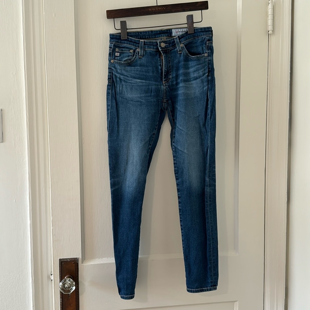 AG Adriano Goldschmied the legging ankle in color 8 years blue